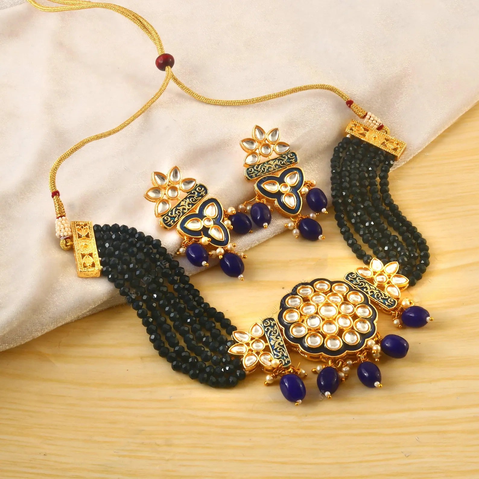 Traditional Festive Sets