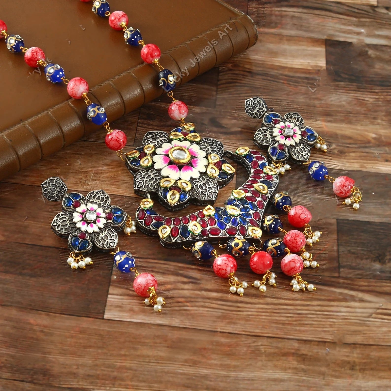 Traditional Festive Sets