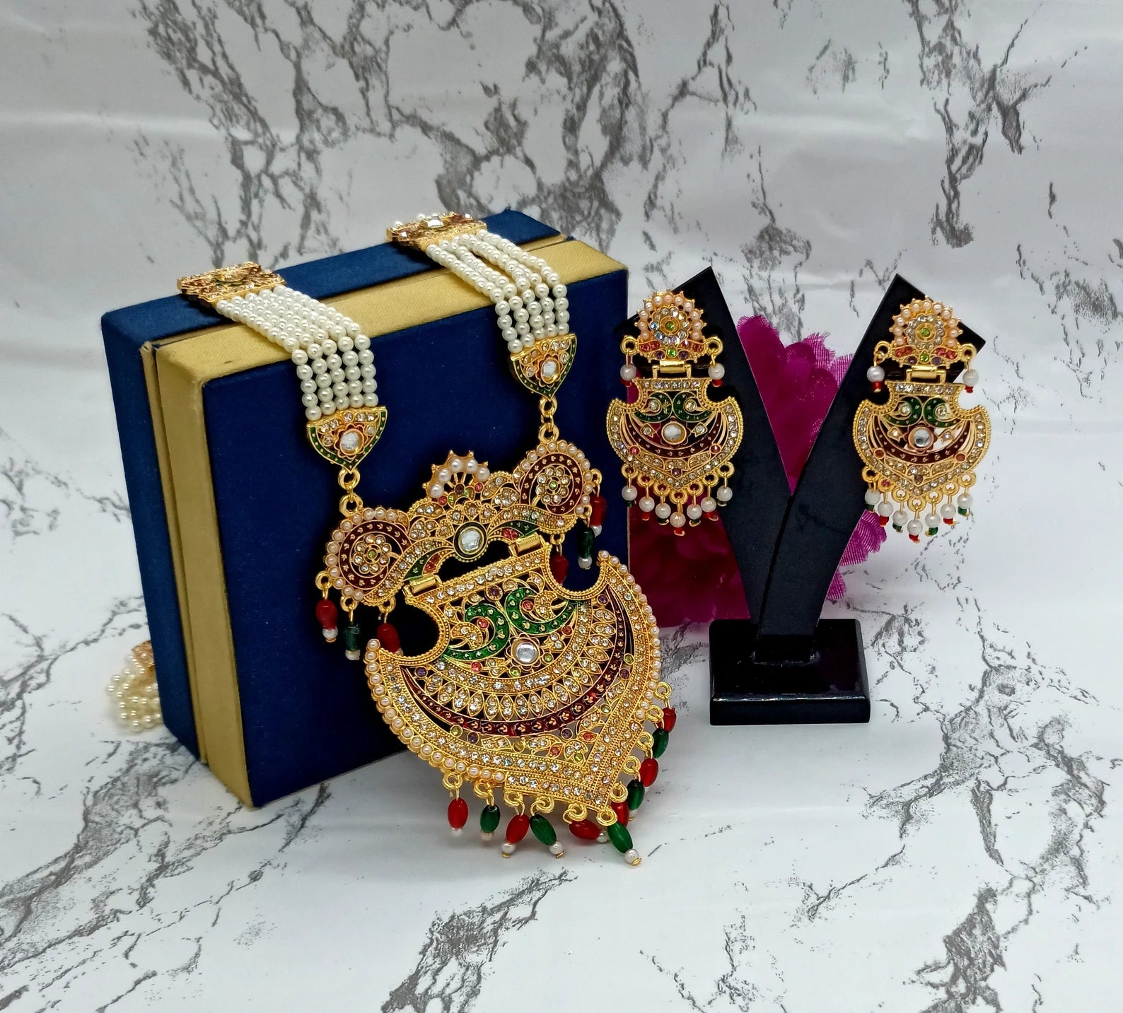 Traditional Festive Sets